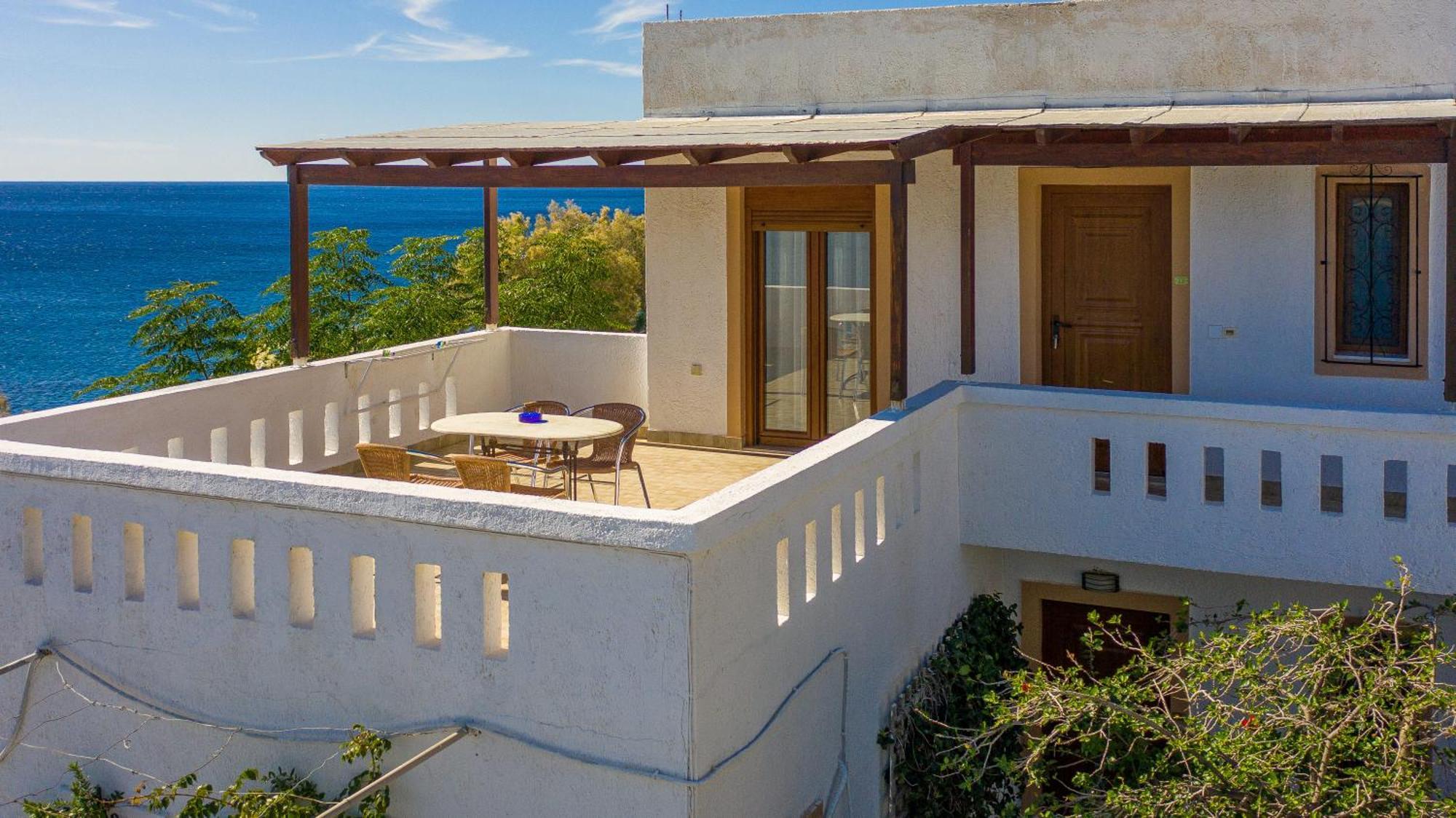 Akrotiri Apartments Makry Gialos  Exterior photo