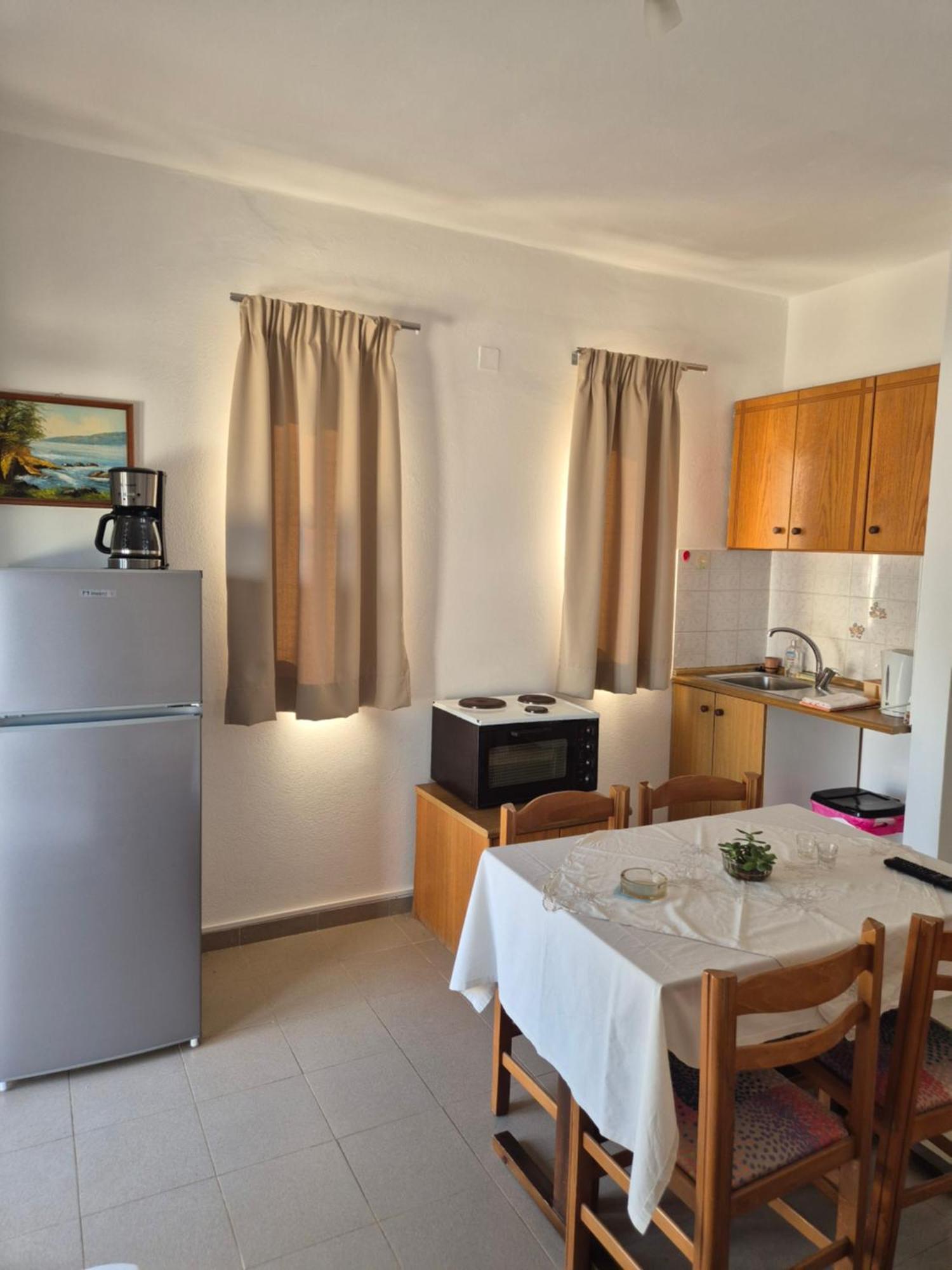 Akrotiri Apartments Makry Gialos  Exterior photo
